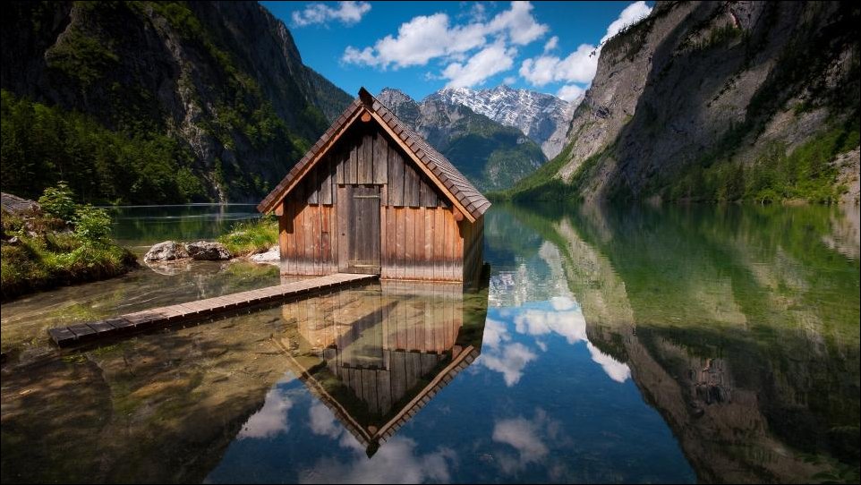 красивая фотка. Домик для рыбалки?