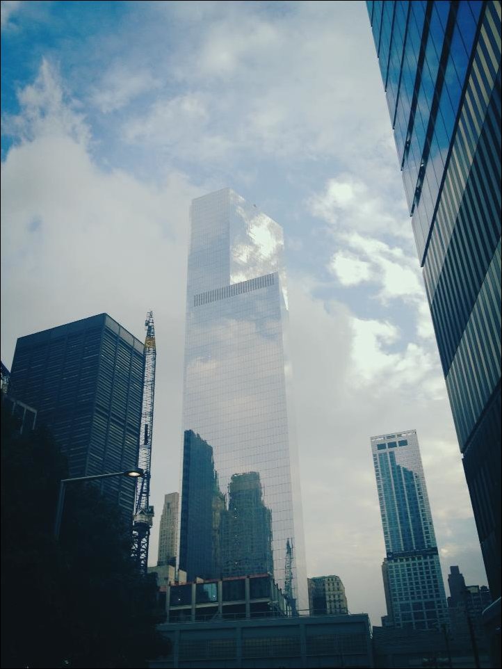 Прозрачный небоскрёб